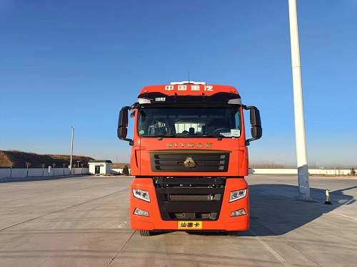 汕德卡G7S牽引車